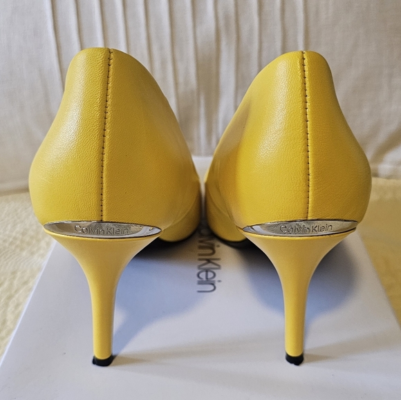 Calvin Klein Yellow Pumps - Picture 4 of 7